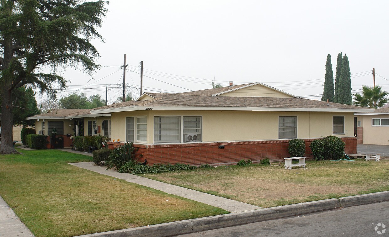Primary Photo - 9742 Belfast Dr