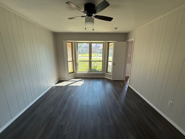 Foto del edificio - LEMONWOOD7412-14