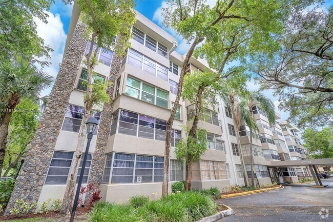 Building Photo - 6500 Cypress Rd