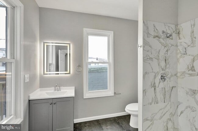 Building Photo - 1156 Franklin St