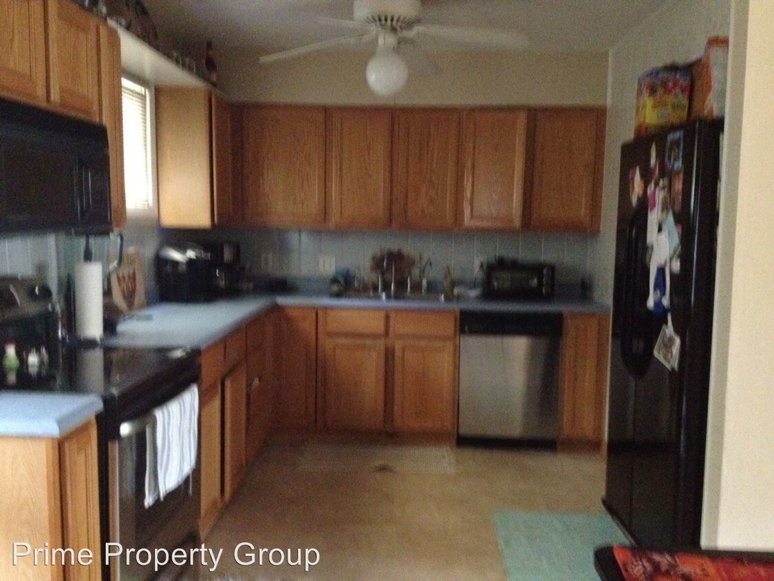 Foto del edificio - 1902 Cypress Dr