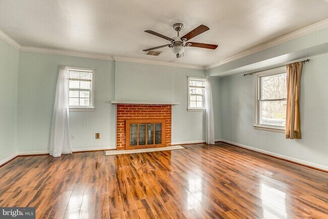 Foto del edificio - 7928 Ashboro Dr