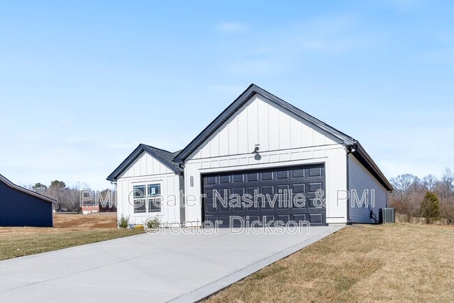 Building Photo - 3011 Longview Ct