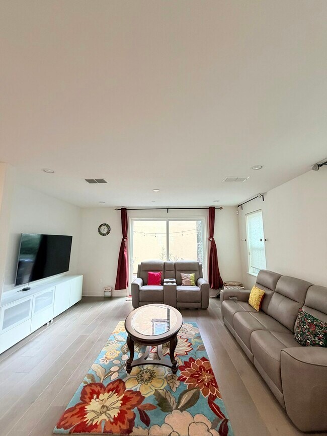 Foto del edificio - 3138 Vittoria Loop