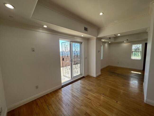 Foto del edificio - 610 Cross Ave