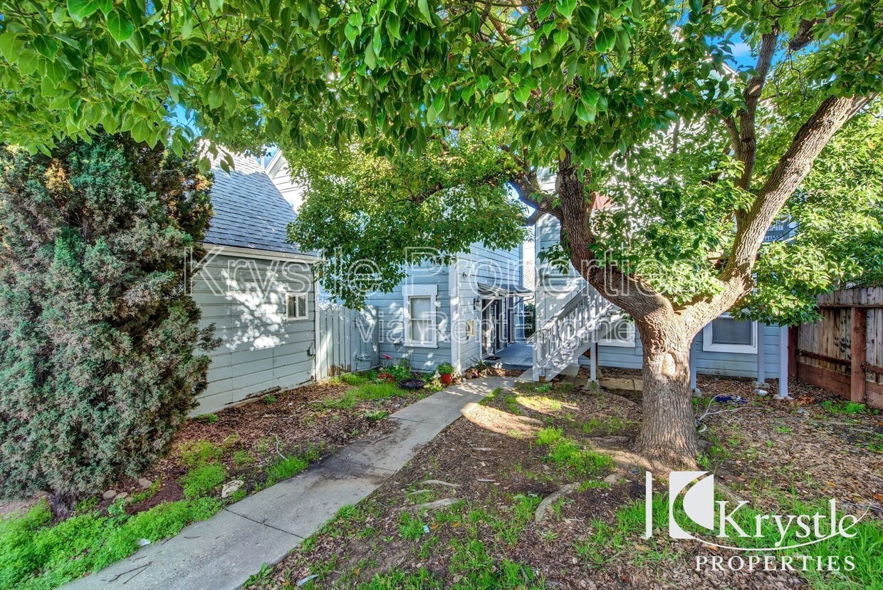 Primary Photo - 730 Florida St