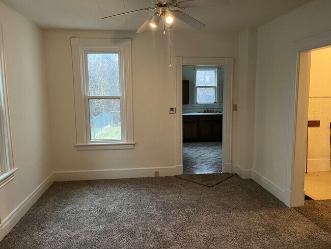 Foto del edificio - Large one bedroom house