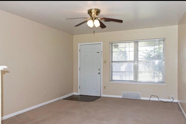 Foto del edificio - 3804 NW Ferris Ave