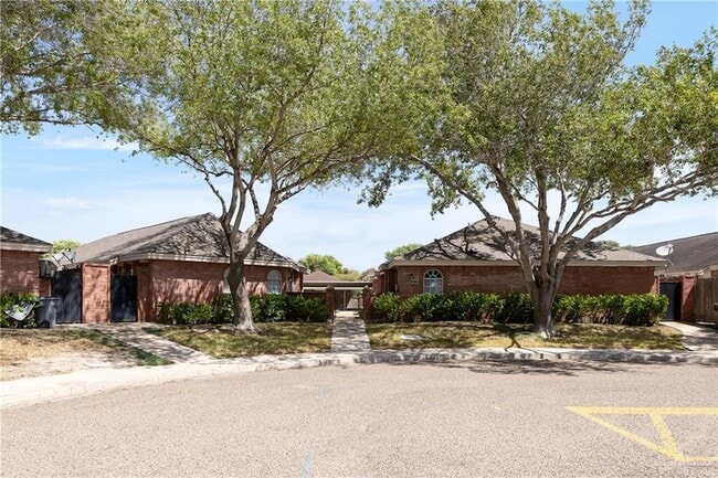 Building Photo - 2717 W Ringold Cir