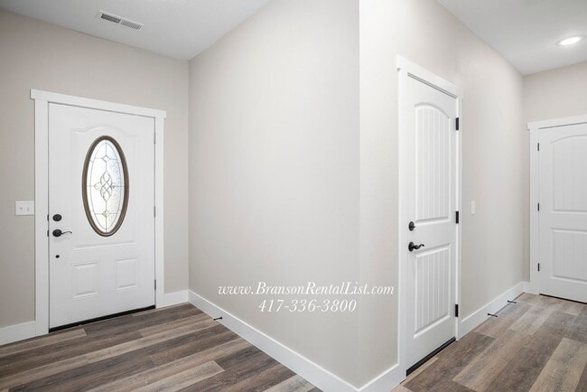 Foto del edificio - Great Location available again!!!