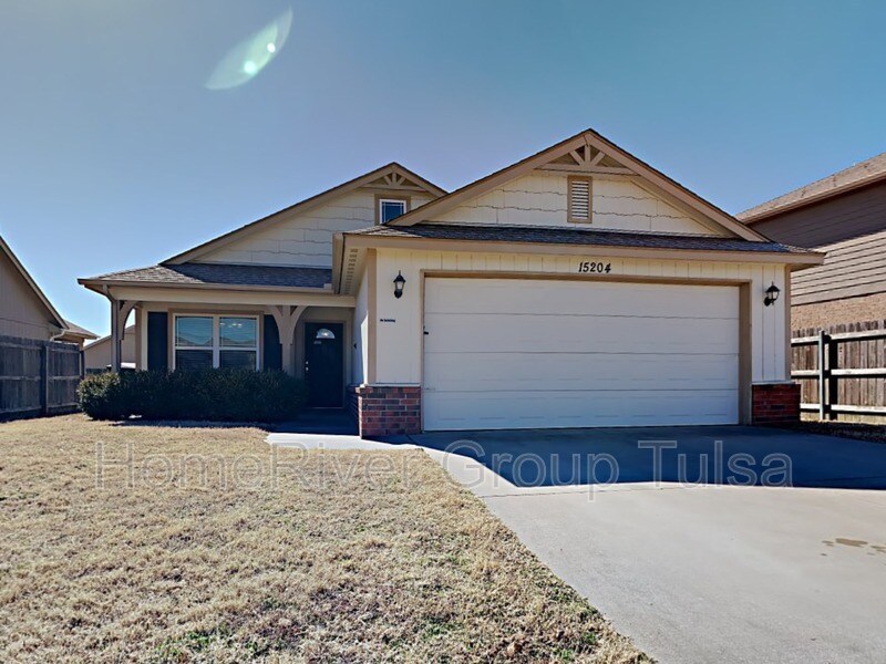 Foto principal - 15204 E 109th St N