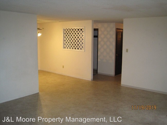 Building Photo - 3 br, 2 bath House - 561 Palo Verde Way