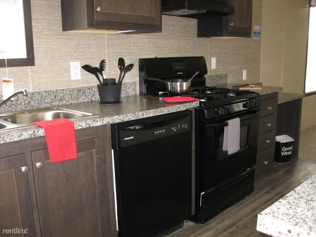 Building Photo - 32 Hickory Rdg