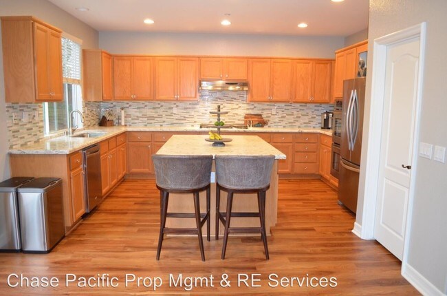 Building Photo - 5 br, 4.5 bath House - 17036 Ralphs Ranch Rd.