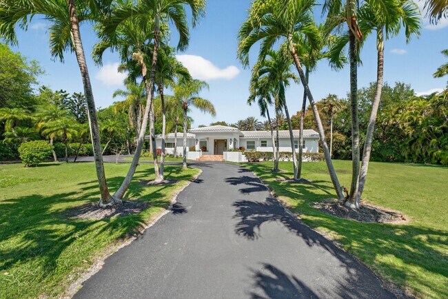 Foto del edificio - 6125 SW 109th St