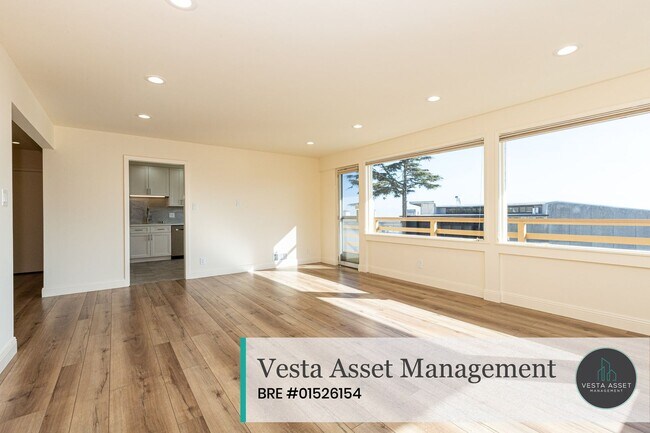 Foto del edificio - Savor Sweeping City Views From Your Hillside Retreat