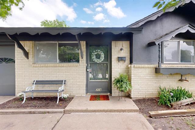 Building Photo - 304 NW Summercrest Blvd