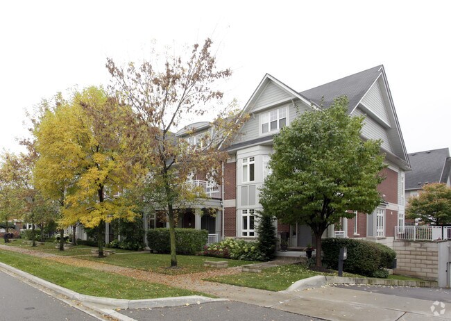Photo du bâtiment - Port Credit Village