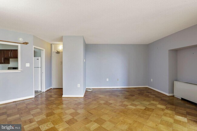 Foto del edificio - 4242 East-West Hwy