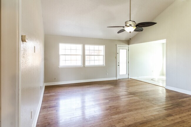 Foto del edificio - 20302 Fox Haven Ln