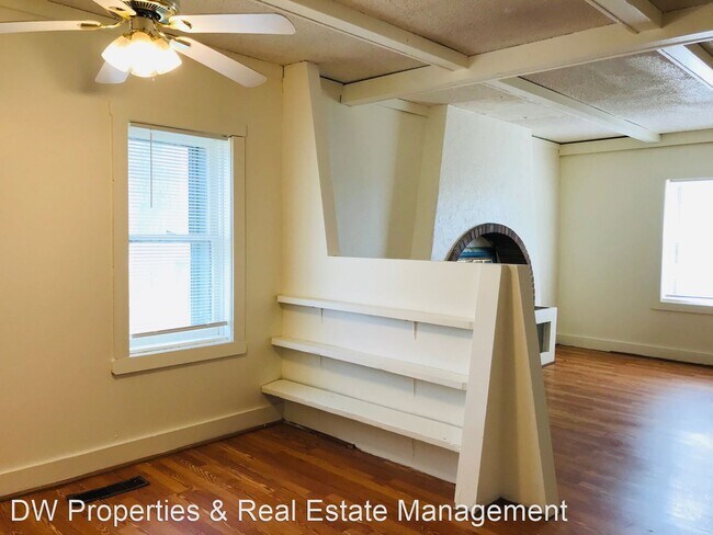 Building Photo - 2 br, 1 bath House - 1210 Ave E