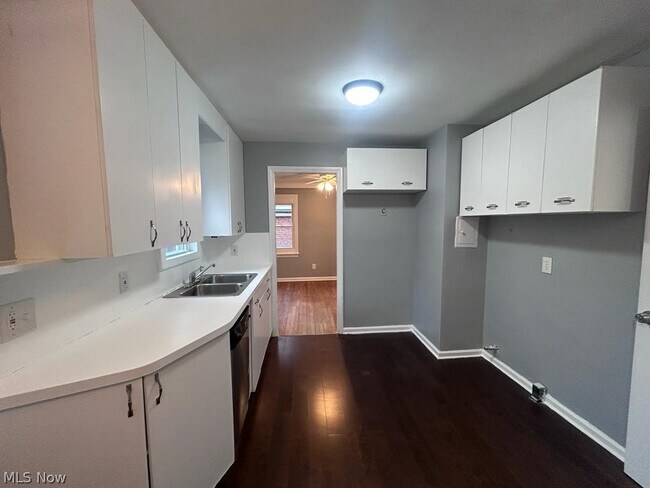 Foto del edificio - 4843 Westbourne Rd