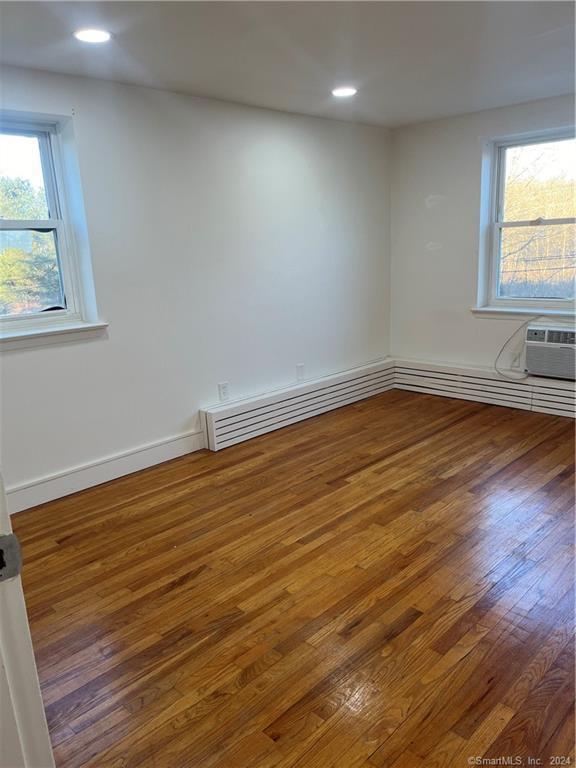 Building Photo - 70 Farmington Ave