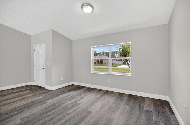 Building Photo - Beautiful 3 Bedroom Indian Trails Home!
