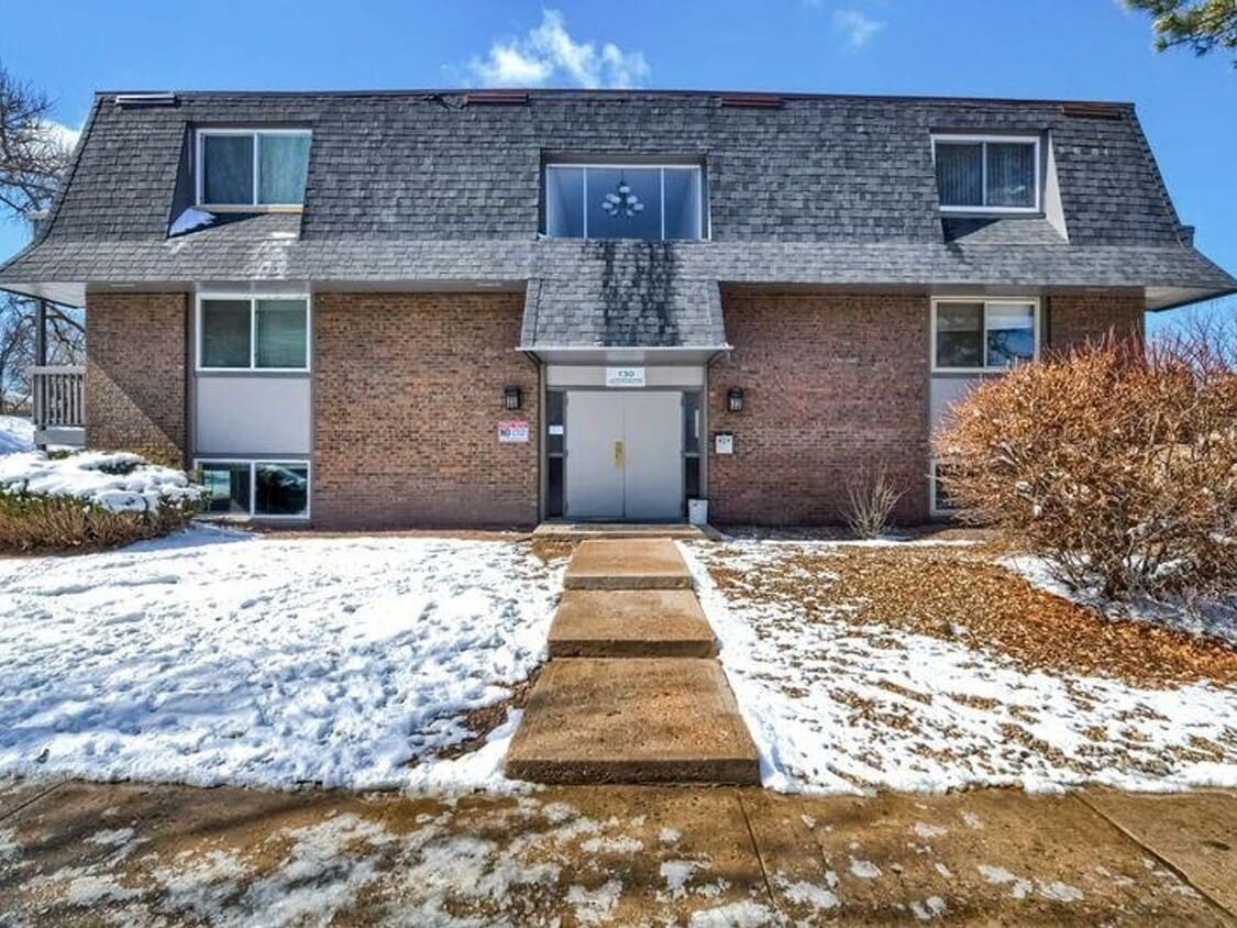 Foto principal - 130 E Highline Cir