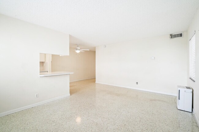 Foto del edificio - 3600 N Ocean Dr