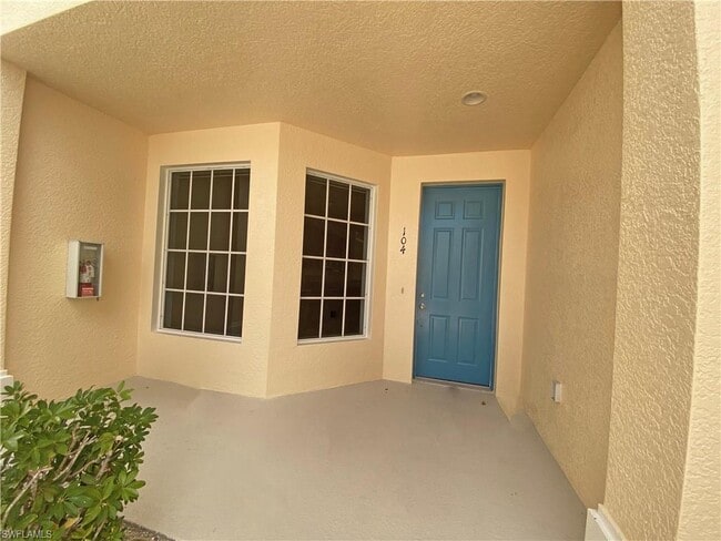 Building Photo - 14501 Abaco Lakes Dr