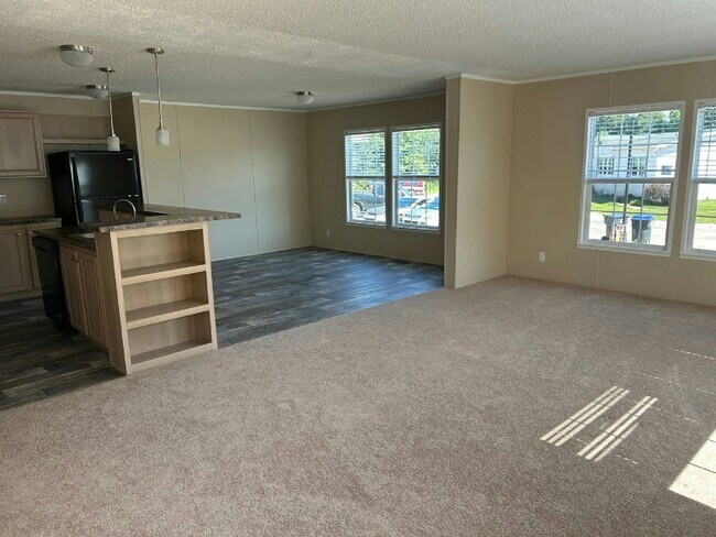 Foto del edificio - 49580 Linden St