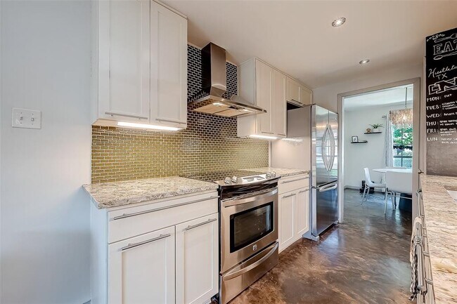 Foto del edificio - 3926 Roseland St