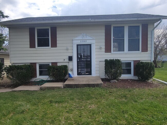 Foto del edificio - 22005 Balmoral Dr