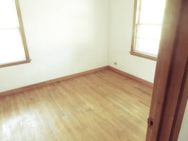 bedroom - 831 S 17th St