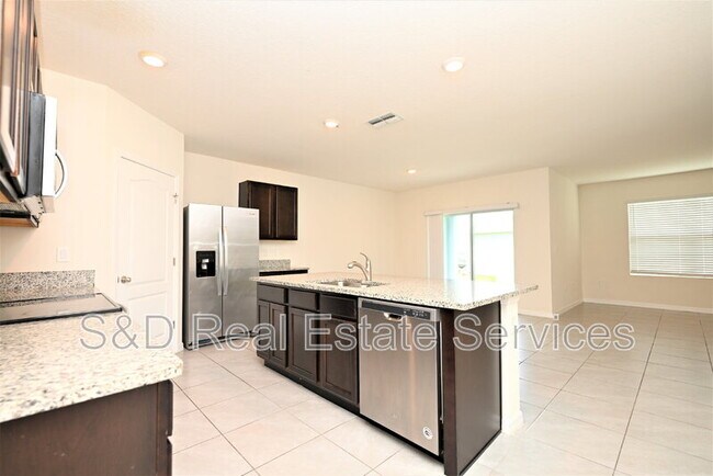 Foto del edificio - 2548 Ryland Falls Dr
