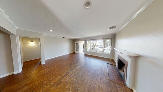 Foto del edificio - 6129 Mary Ln Dr