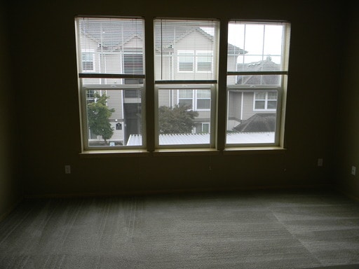 Building Photo - 1221 SE Ellsworth Rd