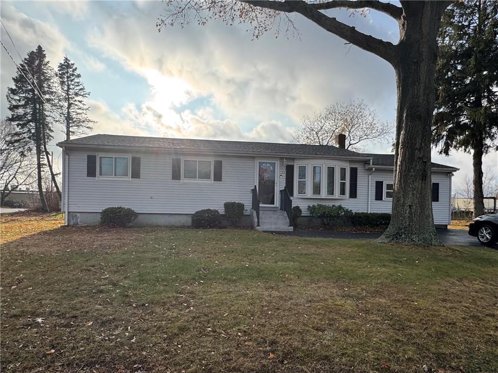 Foto principal - 73 Armory Dr