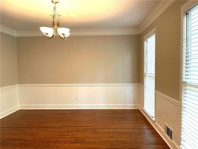 Building Photo - 5045 Spalding Dr