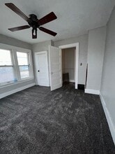 Building Photo - 714 S Menlo Ave