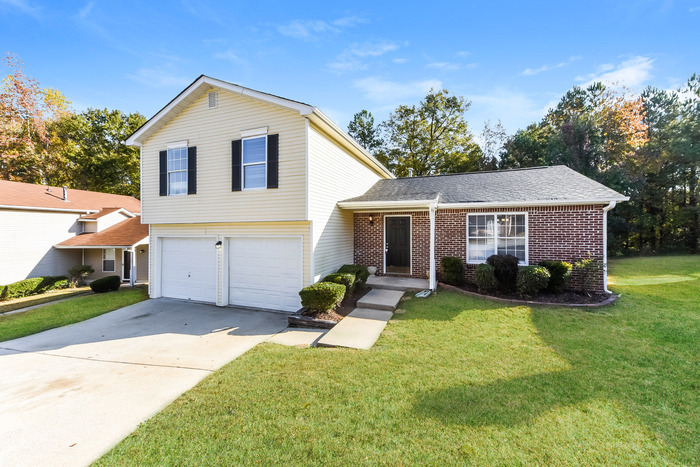 Primary Photo - Lovely Home in Lithonia!