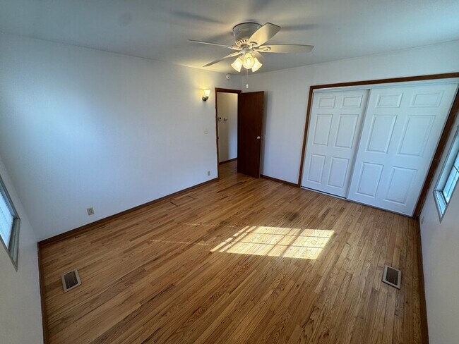 Foto del edificio - 6203 E 150th Terrace