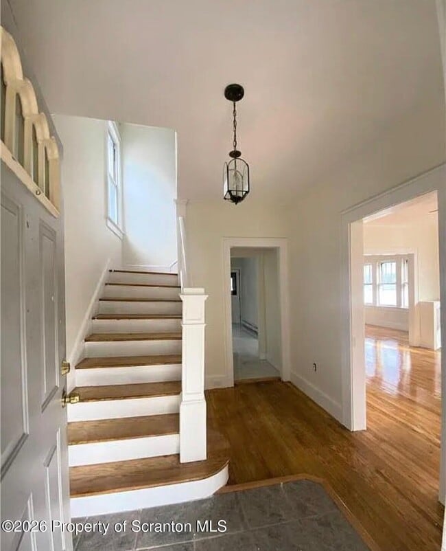 Foto del edificio - 24 Stafford Ave