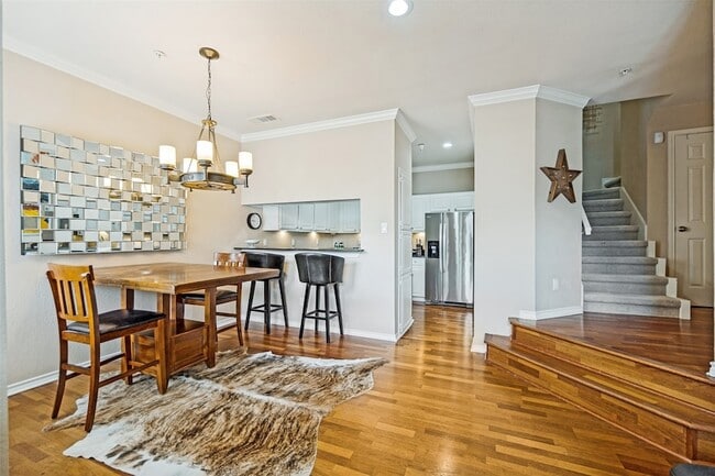 Foto del edificio - 6004 Auburndale Ave