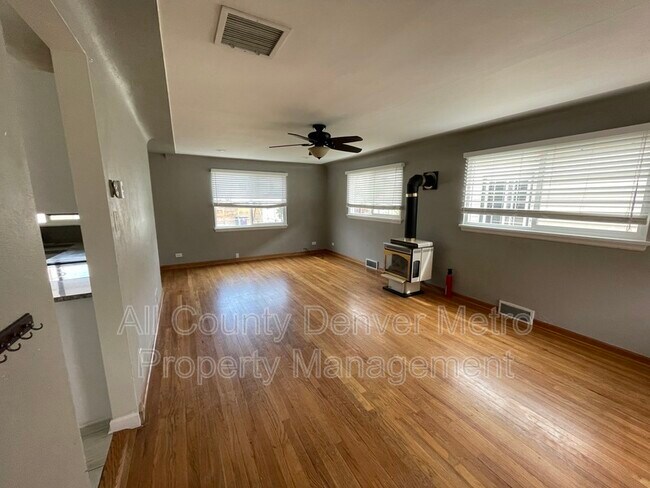Foto del edificio - 4650 Beach Ct