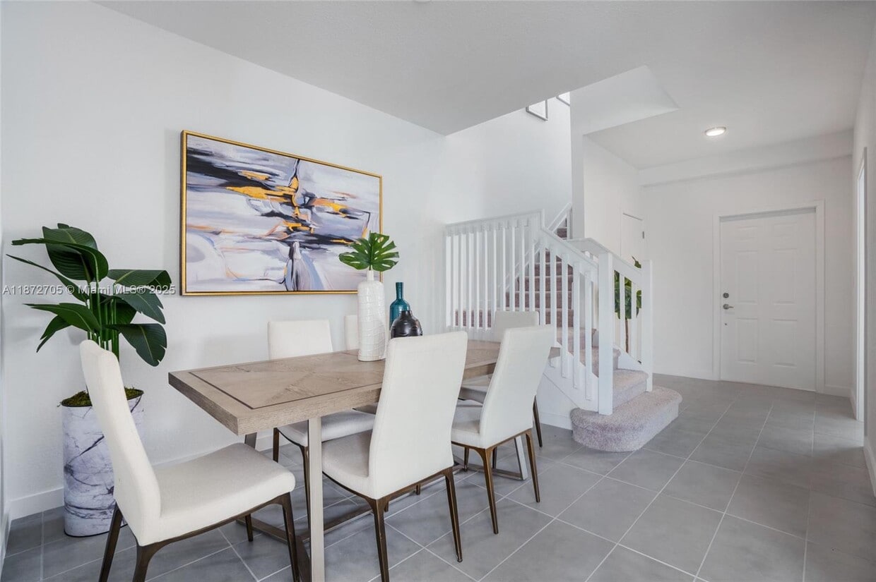 Foto principal - 2591 SE 10th St