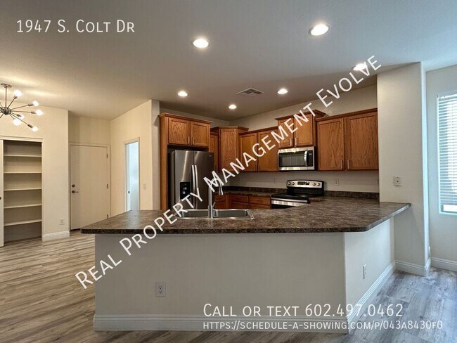 Building Photo - COME TOUR TODAY!
