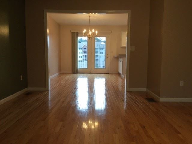 Foto del edificio - 110 Meadow Ridge Dr