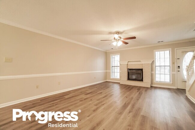 Building Photo - 6800 Hickory Crest Dr